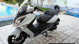 2.El SYM Joymax 250